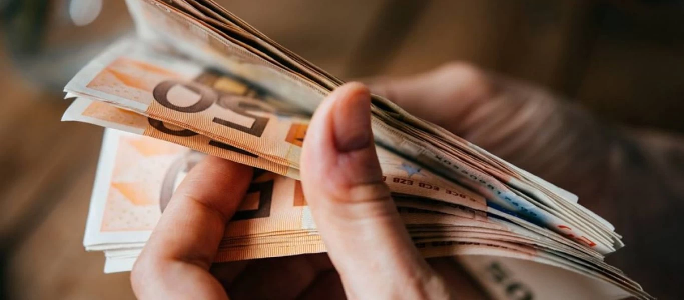 Αυτό είναι πείραμα: 122 άτομα στη Γερμανία θα παίρνουν 1.200 ευρώ μηνιαίως για τρία χρόνια χωρίς να κάνουν τίποτα
